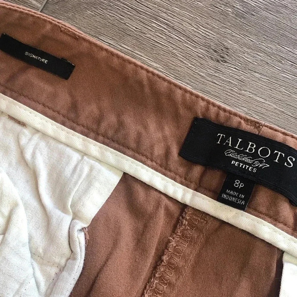 Talbots Petite Signature Brown Mid Rise Capris Size 8P Womens - Picture 9 of 10